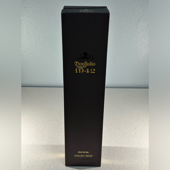 Don Julio 1942 empty bottle - Picture 3 of 3